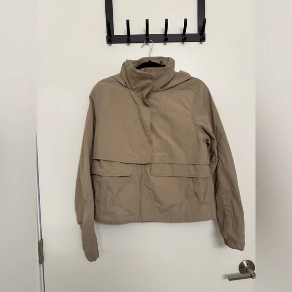 Lululemon always effortless jacket in sheer oak - Picture 3 of 4